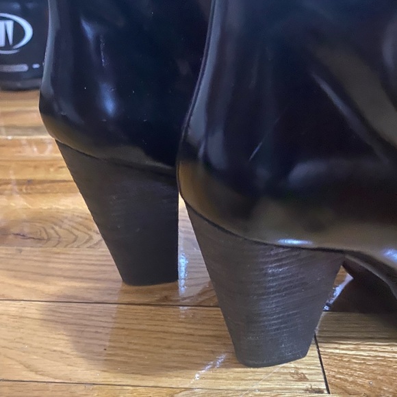 Black lace up boots!! Very comfortable - Picture 3 of 5